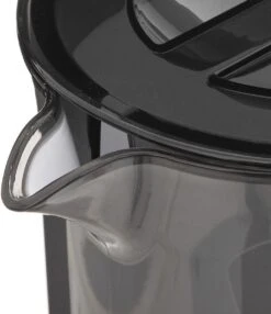 Sapkan/schenkkan Karaf Met Deksel 1950 Ml Zwart - Formaat: 18 X 10,5 X 25 Cm - Materiaal: Kunststof -Bestek Verkoop 1035x1200