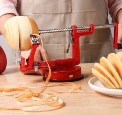 3-In-1 Appelmachine Rood - Appelboor, Appelschiller En Appelsnijder - Fruitsnijder - Groentesnijder - Klokhuis Verwijderaar - Fruitmachine - Keukenapparaat 13 3-In-1 Appelmachine Rood - Appelboor, Appelschiller En Appelsnijder - Fruitsnijder - Groentesnijder - Klokhuis Verwijderaar - Fruitmachine - Keukenapparaat -Bestek Verkoop 1200x1134 2