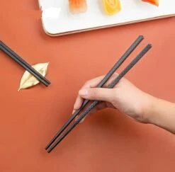 4 Setjes Luxe Zwarte Sushi Eetstokjes 13 4 Setjes Luxe Zwarte Sushi Eetstokjes -Bestek Verkoop 1200x1180 5