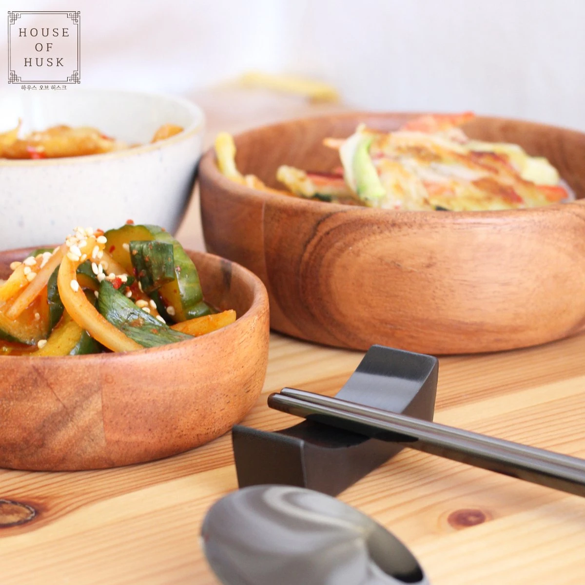 House Of Husk 1 Persoons Chopstick Set - 1 Paar Metalen Koreaanse Eetstokjes - Inclusief Eetlepel En Houder - RVS - Metaal - Eetstokjes - Koreaans - Vaatwasserbestendig - Sushi Chopsticks - Noodles - Zwart 6 House Of Husk 1 Persoons Chopstick Set - 1 Paar Metalen Koreaanse Eetstokjes - Inclusief Eetlepel En Houder - RVS - Metaal - Eetstokjes - Koreaans - Vaatwasserbestendig - Sushi Chopsticks - Noodles - Zwart - Afbeelding 4