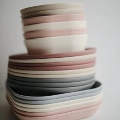 Mushie - Kinderservies Borden Vierkant (Set Van 2) - Borden - Sage 24 Mushie - Kinderservies Borden Vierkant (Set Van 2) - Borden - Sage -Bestek Verkoop 1200x1200 636