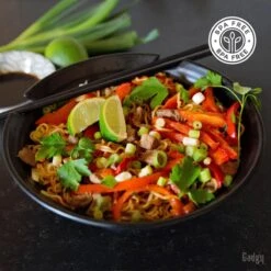 Gadgy Noodle Kom Set - 2 Kommen, 2 Paar Eetstokjes En 2 Lepels - Noodle Bowl - Japans Servies -Bestek Verkoop 1200x1200 696