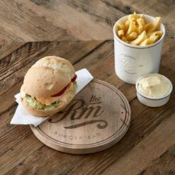 Riviera Maison Serveerplank Rond Hout Voor Hamburger - Amsterdam Burger Bar Serving Board - Bruin - Mangohout - 1 Stuk -Bestek Verkoop 1200x1200 738