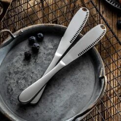 Merkloos Zilverkleurige 3-delige Botermessen Set - Roestvrijstaal - Messenset Voor De Boter - 3 X 20,8 X 1,6 Cm 13 Merkloos Zilverkleurige 3-delige Botermessen Set - Roestvrijstaal - Messenset Voor De Boter - 3 X 20,8 X 1,6 Cm -Bestek Verkoop 1200x1200 942