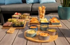 Cosy & Trendy Serveerplank Bamboe Dia 25 Cm Met 5x Luxe Hapjes/saus/tapas Schaaltjes -Bestek Verkoop 1200x778 2