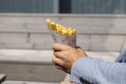 Papieren Frietzak | Krant Print | 50 St. | Patatzak | Frietzakken | Puntzakken | Frietzakjes -Bestek Verkoop 1200x800 130