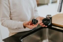 Kambukka Olympus Thermosbeker 300 Ml - Makkelijk Reinigen - Lekvrije Koffiebeker - RVS - Jet Black -Bestek Verkoop 1200x800 6