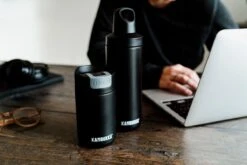 Kambukka Olympus Thermosbeker 300 Ml - Makkelijk Reinigen - Lekvrije Koffiebeker - RVS - Jet Black -Bestek Verkoop 1200x800 9