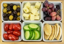 Krumble Borrelplank Met 6 Schaaltjes - Borrelplank - Tapasschaal - Serveerschaal Met Vakjes - Snackschaal - Snack- & Tappasschalen - Serveerplanken- Serveerschalen - Hout En Keramiek - 6 Delig Schaaltjes - Wit En Bruin -Bestek Verkoop 1200x826 4