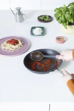 Brabantia Tasty+ Opscheplepel Plus Schraper - Grape Red 19 Brabantia Tasty+ Opscheplepel Plus Schraper - Grape Red -Bestek Verkoop 799x1200 13